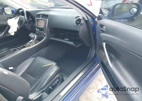 2010 Lexus Is 350C z USA, uszkodzony, nr VIN JTHFE2C26A2500818